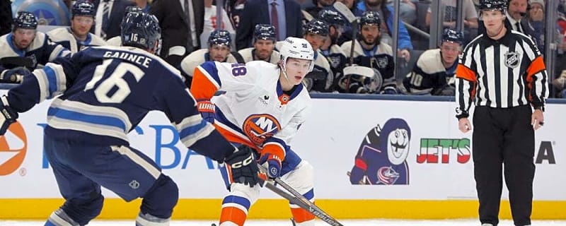 Wild third lifts Jackets over Isles in heated affair