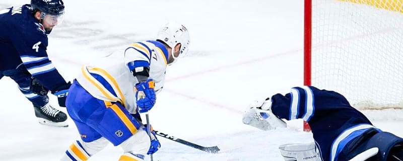 Eric Comrie (34 saves) guides Jets to win over Sabres