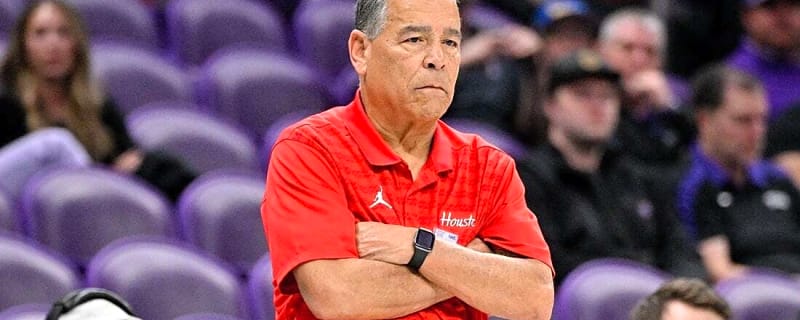 No. 10 Houston forces 19 turnovers in win over Cincinnati