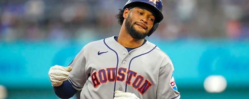 Astros rally with four homers to outlast Royals