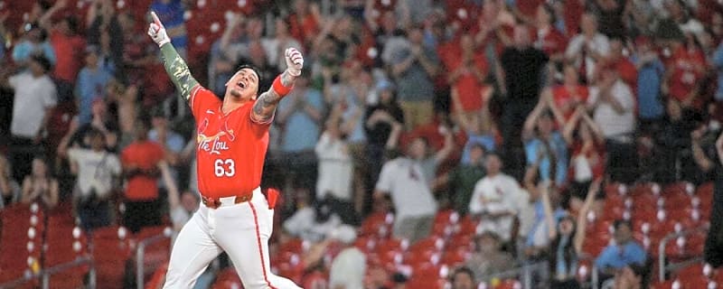 Cardinals chase series-clinching win over scuffling Royals