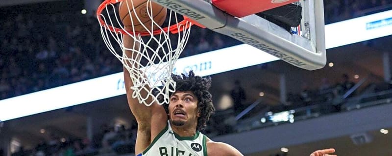 Bucks halt skid, beat Mavericks for 8th straight time