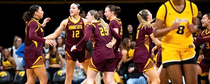 Women's Top 25 roundup: Minnesota upsets No. 10 Iowa