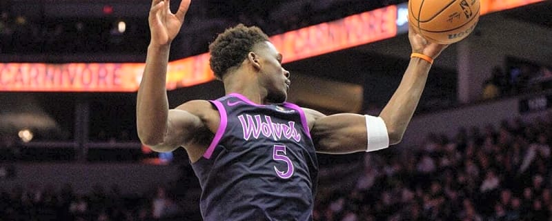 Timberwolves seek new winning streak against improving Mavs