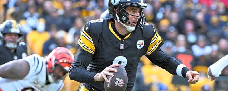Steelers QB Aaron Rodgers (hand) questionable to return