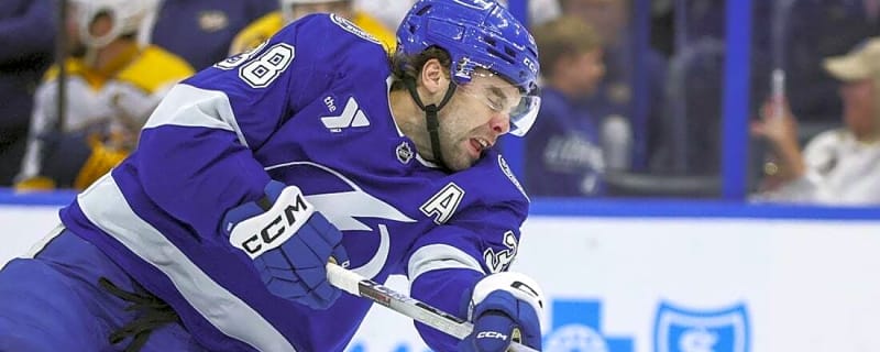 Atlantic rivals Lightning, Canadiens face off in crucial contest