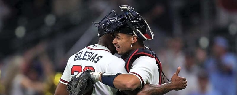 Dominic Smith's 3-run double rallies Braves past Marlins