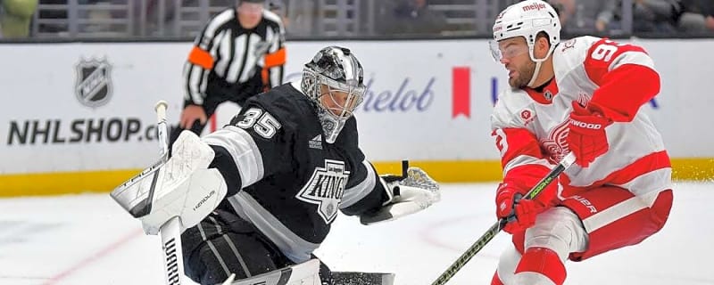Anton Forsberg stops 27 shots as Kings end Red Wings' point streak