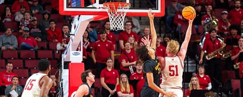 Rienk Mast&#39;s hot hand leads Nebraska over Winthrop