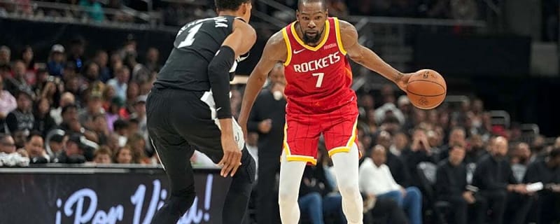Rockets, Hawks vie to remain undefeated in new season