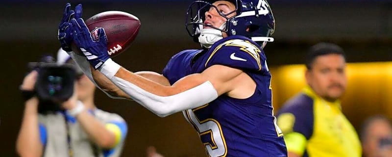 Justin Herbert (3 TDs), Chargers overwhelm skidding Vikings