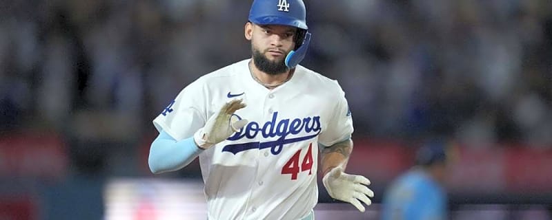 Dodgers OF Andy Pages (hand) leaves Pirates game