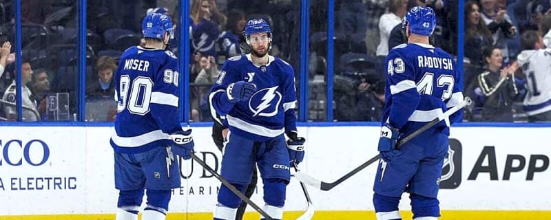 Lightning cruise past Blues behind 3 points from Darren Raddysh