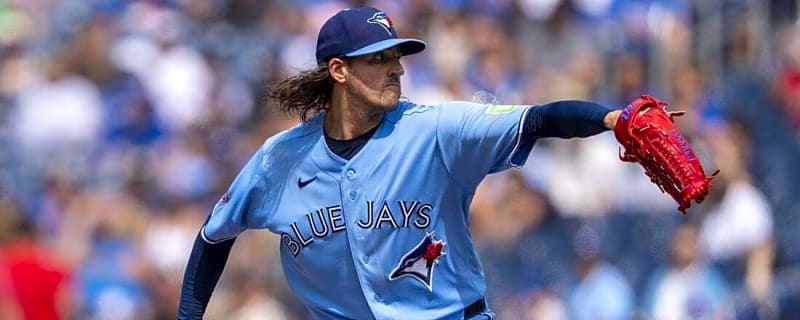 Reports: Cubs bolster rotation, acquire veteran Kevin Gausman from Blue Jays
