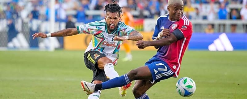 Josef Martinez&#39;s late goal helps San Jose tie FC Dallas