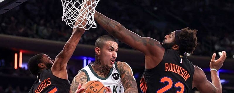 Jalen Brunson, Knicks KO Bucks, advance in NBA Cup