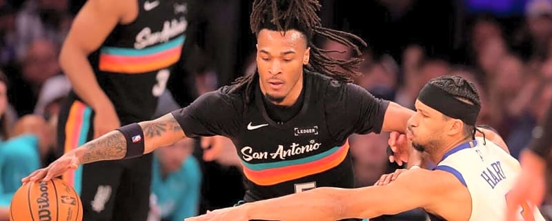 Knicks excel, snap Spurs' 11-game winning streak