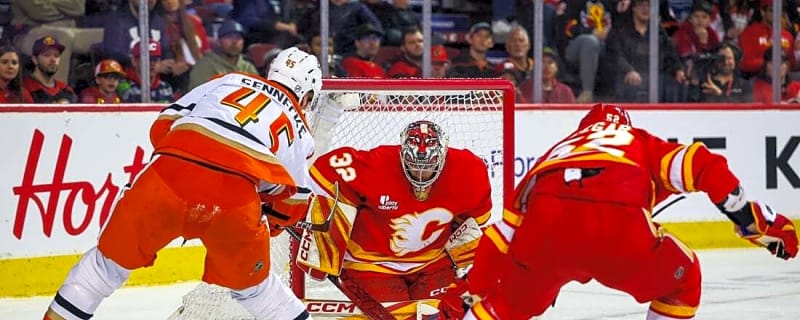 Beckett Sennecke's first hat trick extends Ducks' win streak