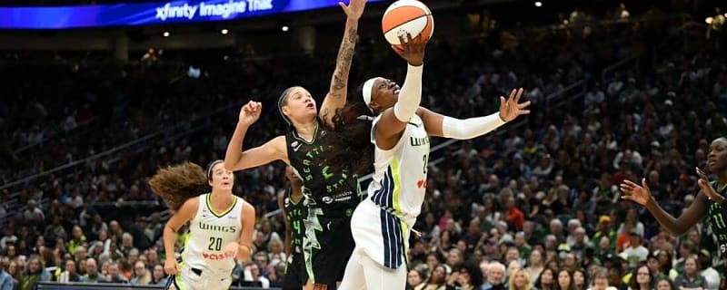 Paige Bueckers, Wings fly past Storm, finish with seventh seed
