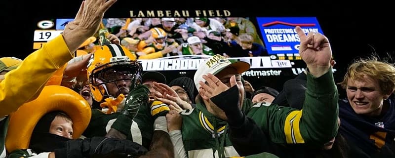 Packers ride Jordan Love's 3 TD tosses to victory over Panthers