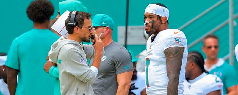 Dolphins coach on potential QB change: 'Everything is on the table'