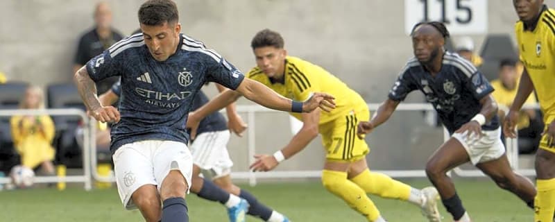 NYCFC keep their cool, edge Crew