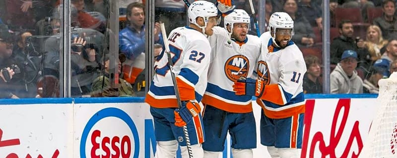 Antony Duclair, Islanders hand Canucks 11th straight loss