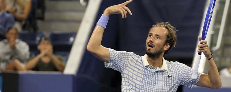 Daniil Medvedev, two other Russians leave Dubai for Indian Wells