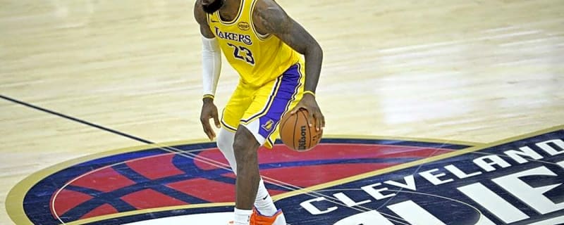 Cavaliers' video tribute leaves LeBron James in tears