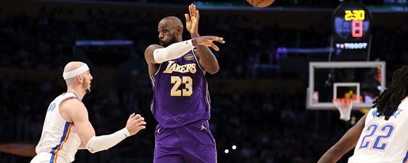 LeBron James (foot) out; ineligible for awards, All-NBA honors