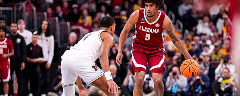 Yaxel Lendeborg puts up 23 as No. 1 Michigan races past Alabama