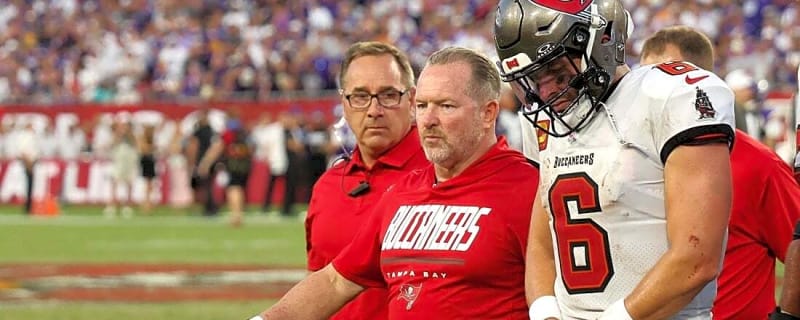 Buccaneers QB Baker Mayfield dislocates thumb vs. Vikings