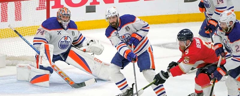 Report: D Evan Bouchard signs four-year deal with Oilers
