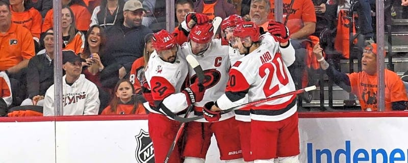 Dominant Hurricanes blow past Flyers to take 3-0 series lead