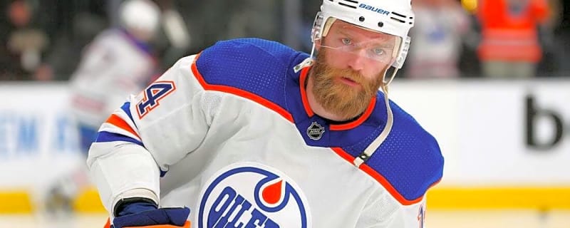 Oilers continue rash of signings, extend D Mattias Ekholm