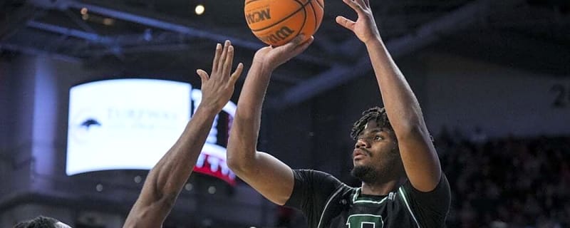 Carlos Hart, Eastern Michigan hand Cincinnati first home loss