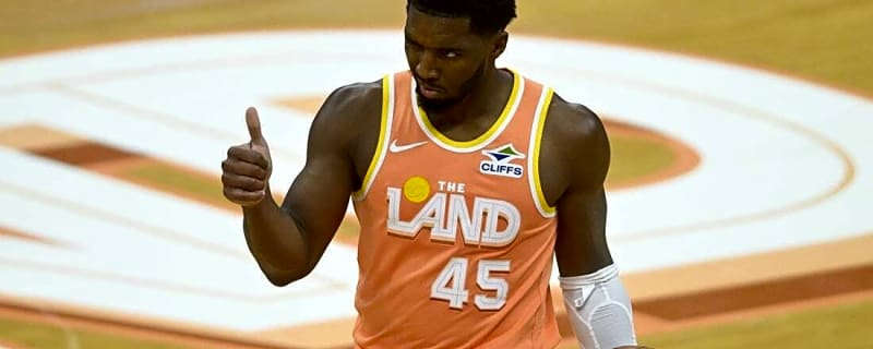 Contending Cavaliers, Rockets set for clash