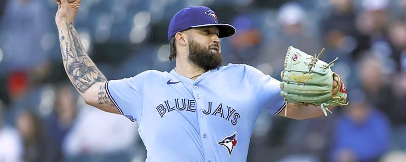 Braves claim RHP Alek Manoah off waivers from Jays
