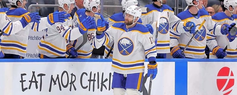 Jason Zucker's 2-goal effort helps surging Sabres defeat Islanders