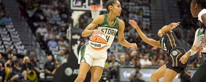 Storm pull away late, avenge loss to Sun