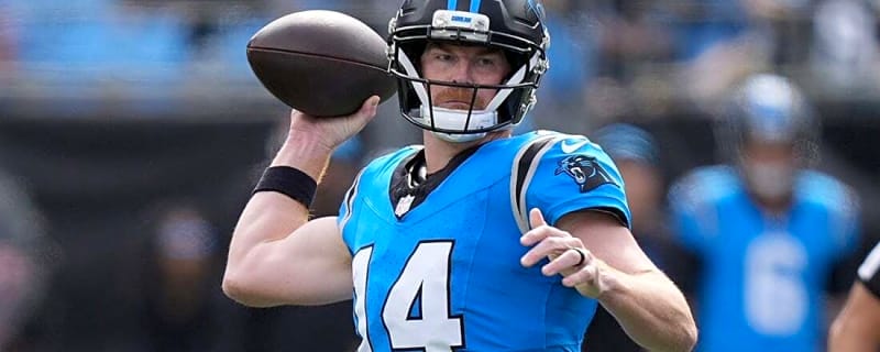 Panthers QB Andy Dalton broke right thumb, kept playing last week