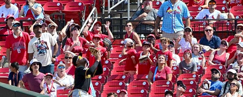 Esmerlyn Valdez homers in Pirates victory over Cardinals
