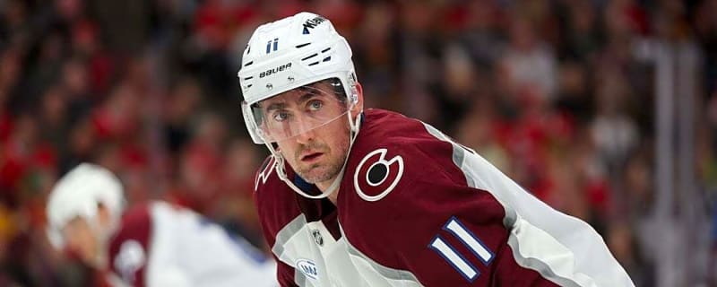 Avalanche ink pending UFA Brock Nelson to 3-year deal