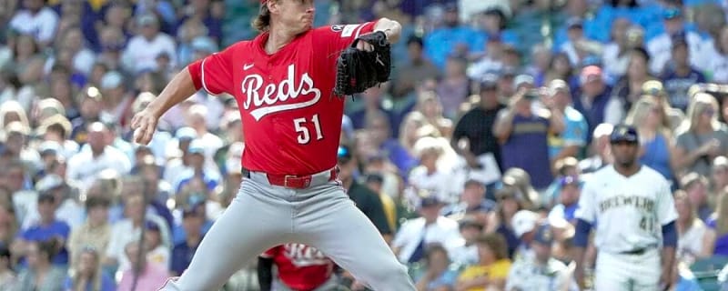 Reds in search of offense, hope to put chill on Red Sox