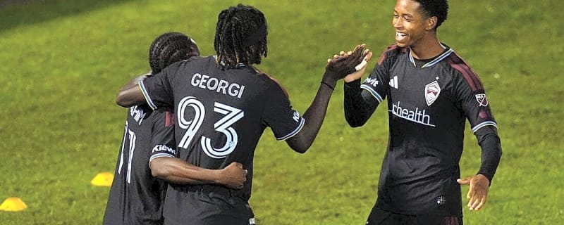 Clinging to final West playoff spot, Rapids host first-place Whitecaps