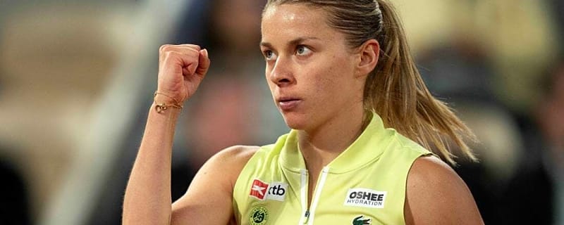 Iga Swiatek, Maja Chwalinska set for all-Polish semifinal in Wuhan