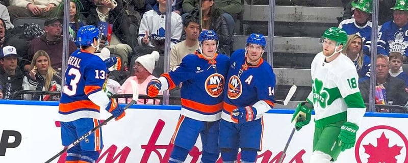 Mathew Barzal logs 3 assists as Islanders down Maple Leafs