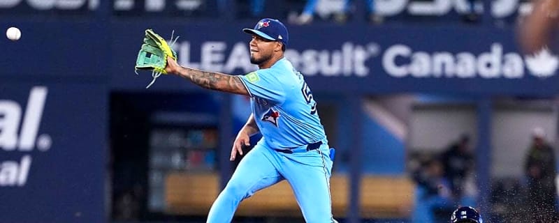 Blue Jays place 2B Lenyn Sosa (wrist) on 10-day injured list