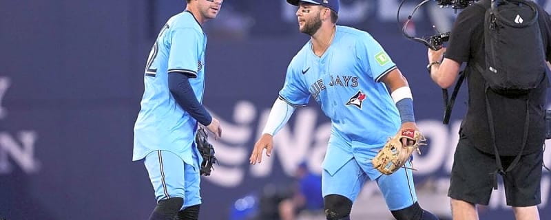 Ernie Clement looks to power Blue Jays to series win vs. Cubs