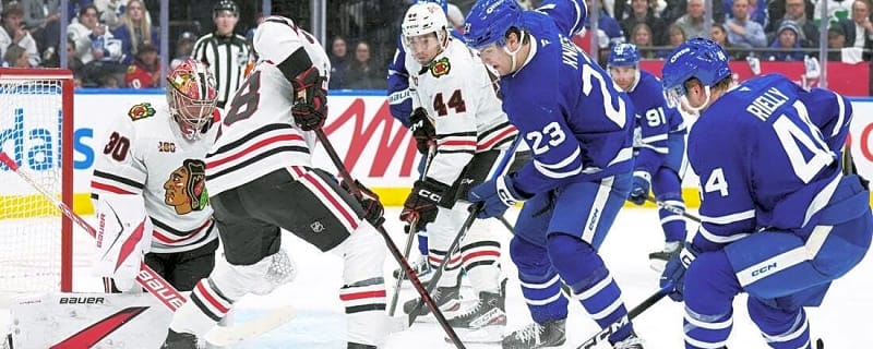 Maple Leafs' quick third period flurry stuns Blackhawks